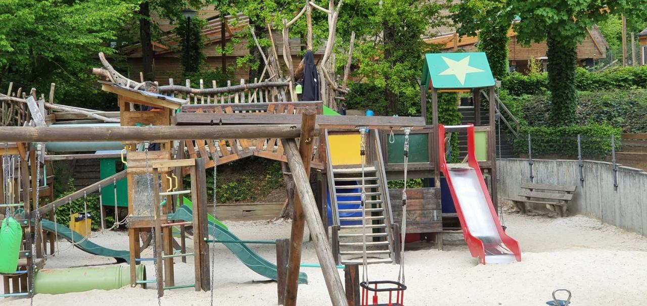 Boshuisje Durbuy Met Zwembad Op Het Park Экстерьер фото